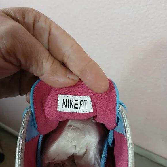 Rare Find **New Nike Lab G Series Quilted Silver, Blue and Pink Sneakers - Picture 7 of 11